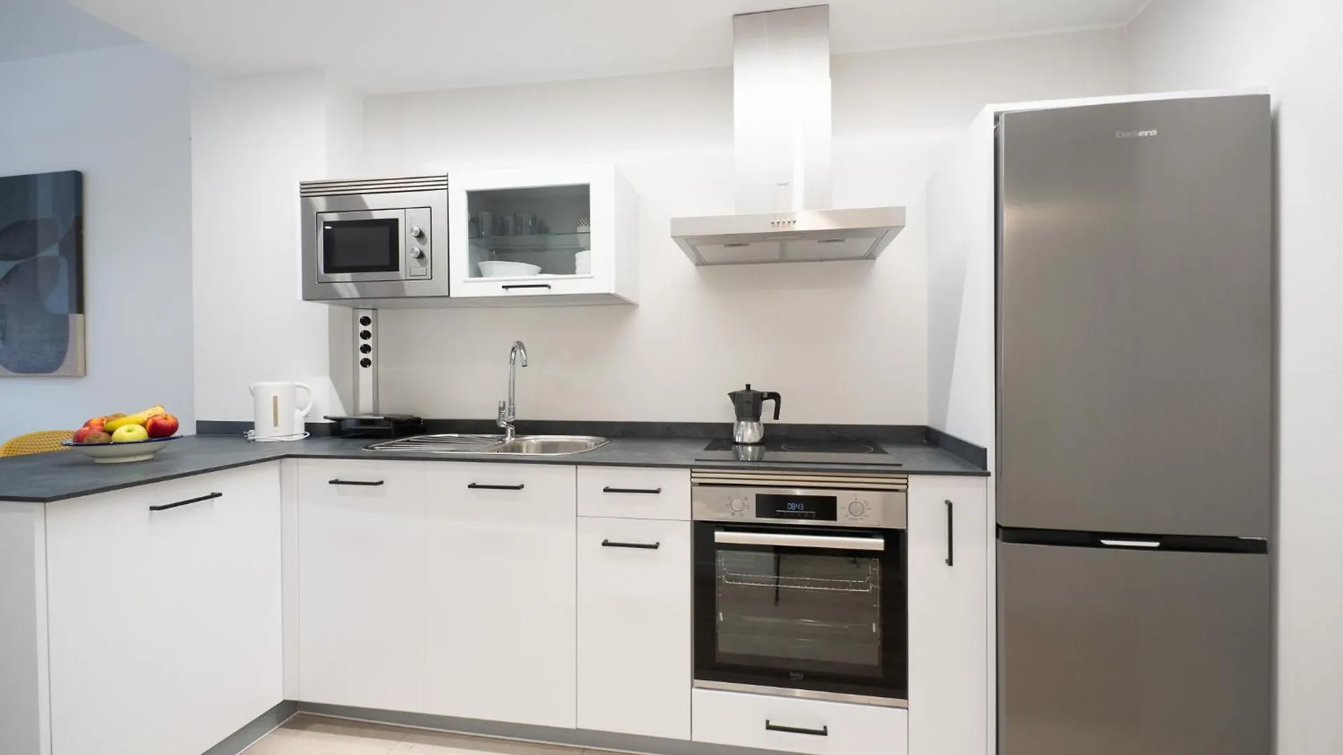 Livemalaga Postigos Suite & Parking Malaga