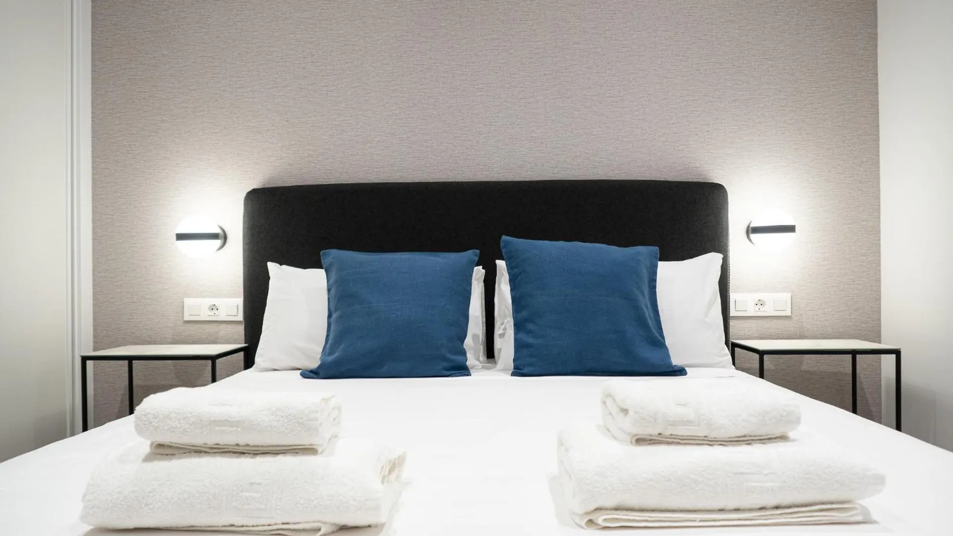Livemalaga Postigos Suite & Parking 0*, Malaga