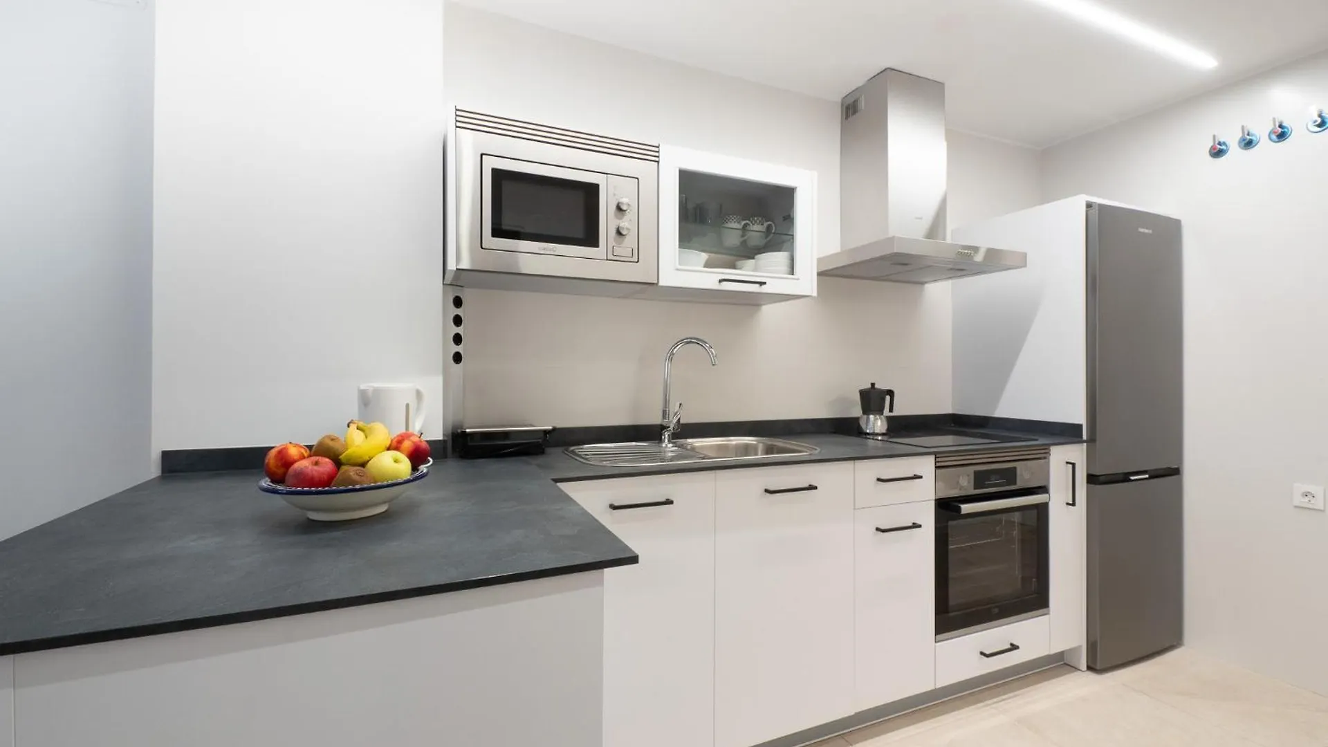 Livemalaga Postigos Suite & Parking Apartment Malaga