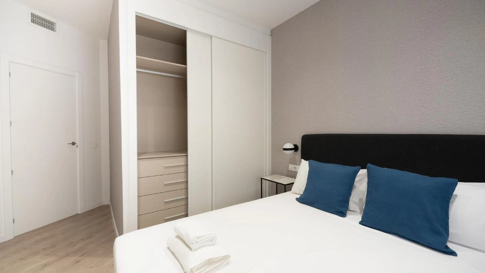 Livemalaga Postigos Suite & Parking 0*,  Espanha