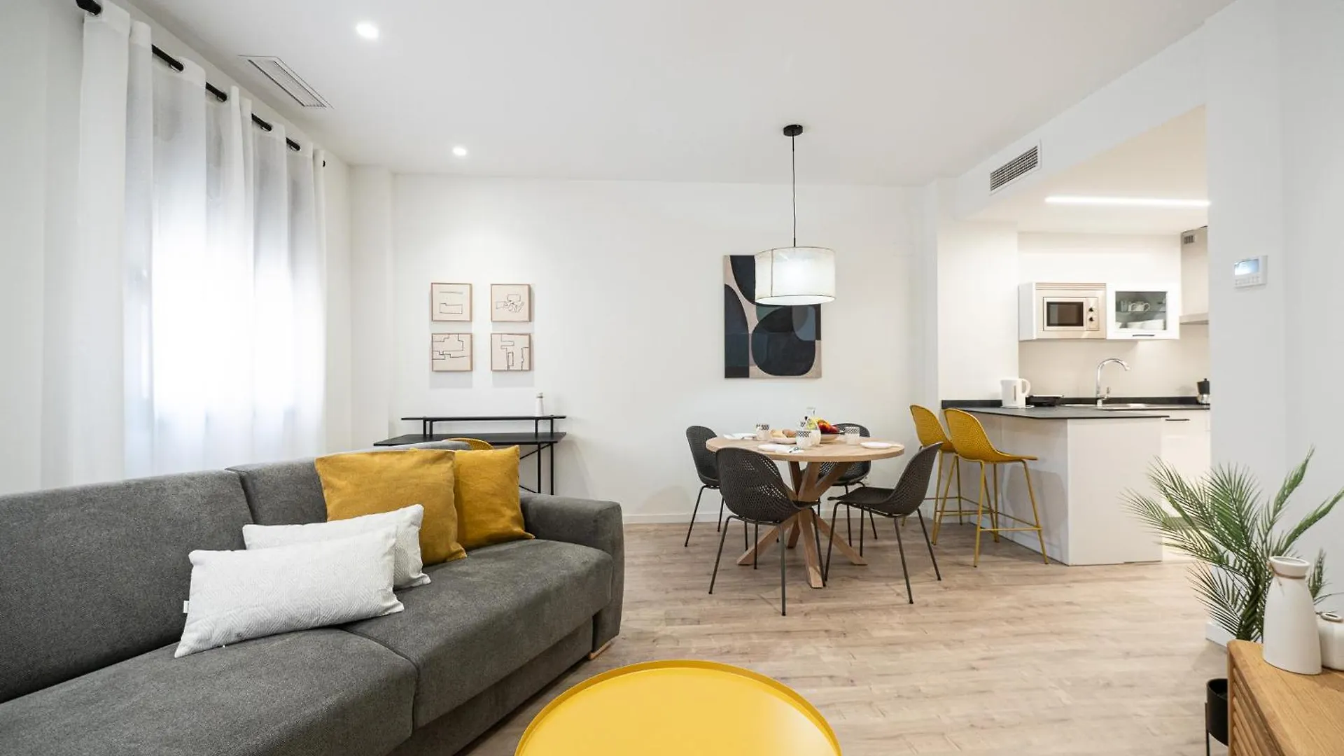 Livemalaga Postigos Suite & Parking Apartamento
